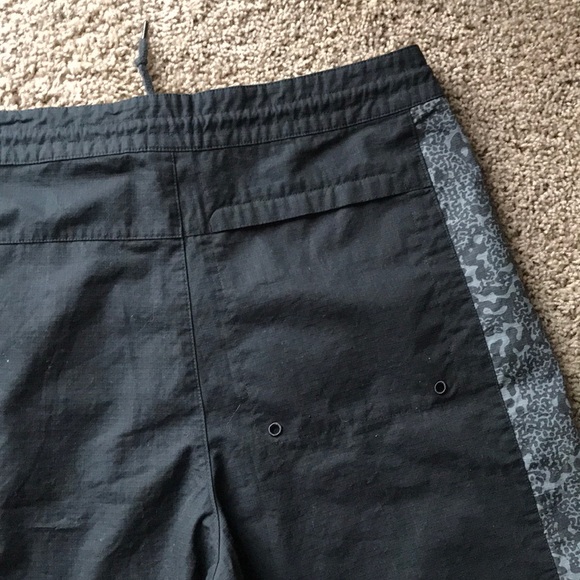 Men’s Nike woven basketball leisure shorts L NWT - Picture 6 of 6